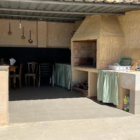 Villa Rural Con Amplia Piscina Campillo de Altobuey Exterior foto